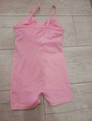 Mono deportivo rosa