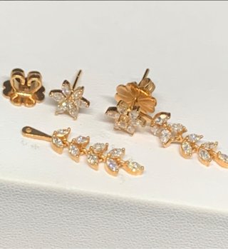 Pendientes Flor Diamantes Oro