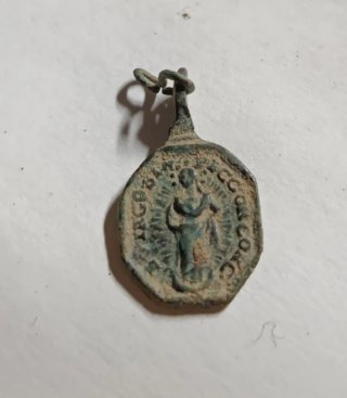 Medalla religiosa antigua