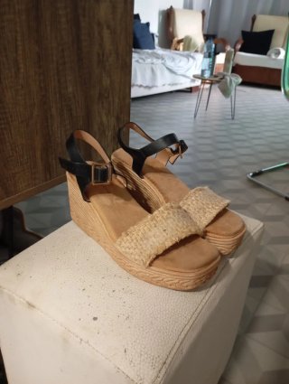 Bolso y zapatos mujer beige/marrón
