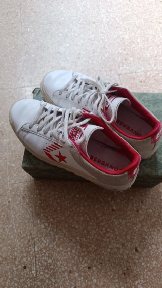 Converse Talla 41 Blancas y Rojas
