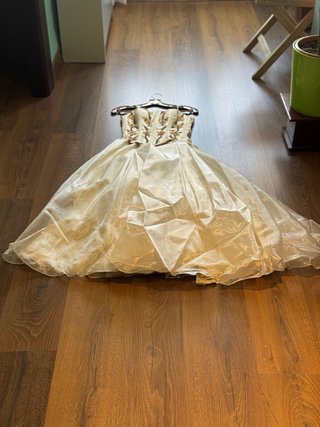 Vestido de boda  beige y dorado Talla XL