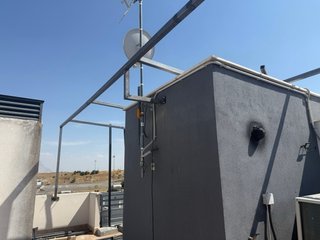 Pérgola metálica para paneles solares