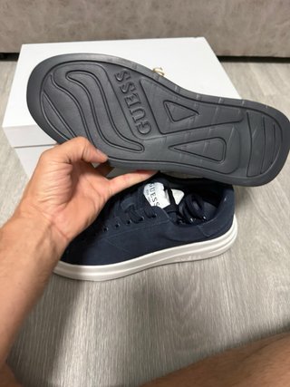 Zapatos Guess Elba Azul Marino y Blanco