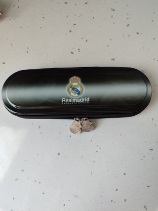 Estuche metálico Real Madrid nuevo pluma bolígrafo