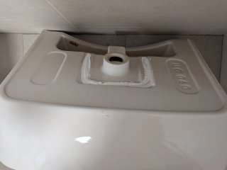 Lavabo de cerámica blanco