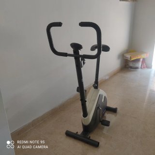 Bicicleta estática Bomyos VM130 Beige