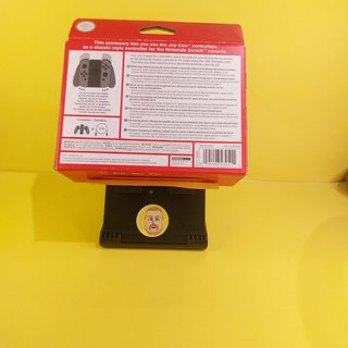 Joy-Con Charging Grip Nintendo Switch en caja