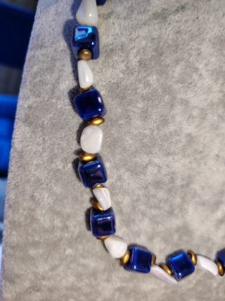 Collana madreperla e ceramica blu