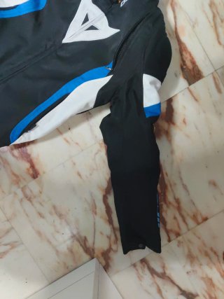 Chaqueta Dainese Negra y Azul Talla 52
