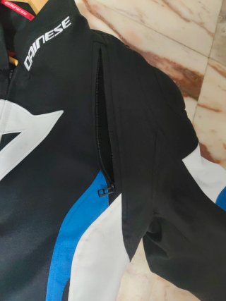 Chaqueta Dainese Negra y Azul Talla 52