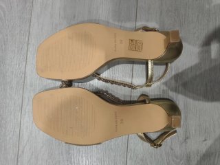 Sandalias doradas Alma en Pena sin estrenar