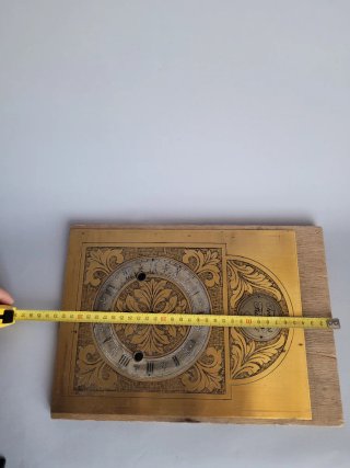 Quadrante antico in ottone inciso"Tempus Fugit"