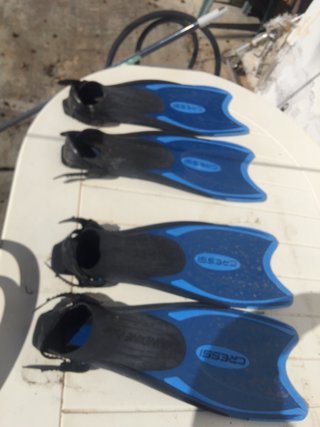 Aletas de buceo Cressi 15 unidad, las dos 25€
