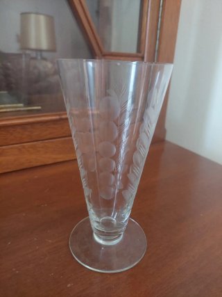 Jarra y 6 vasos antiguos