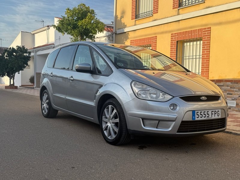 Ford S-MAX 1.8TDCI - foto 1