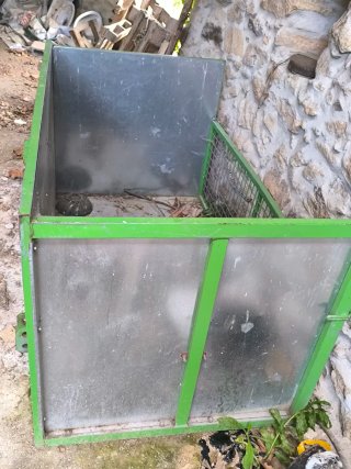 Cajón para tractor metálico