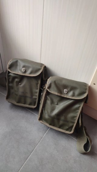Teléfono de campaña militar antiguos
