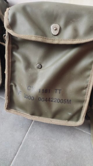 Teléfono de campaña militar antiguos