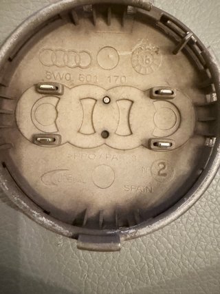Tapas bujes Audi A4 gris