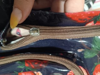 Mochila impermeable con fresas
