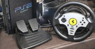 Volante Thrustmaster Ferrariper PS2. Con pedaliera