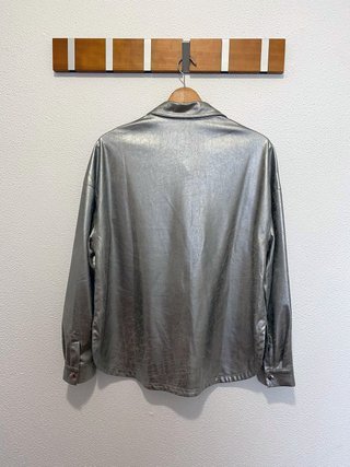 Sobrecamisa plateada Bershka Talla S