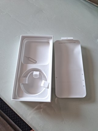 iPhone 12 128GB Negro, regalo otro.