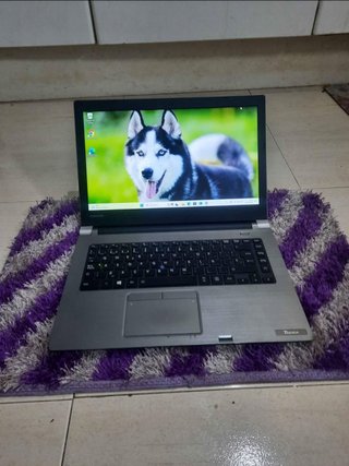 Ordenador portátil Toshiba i5