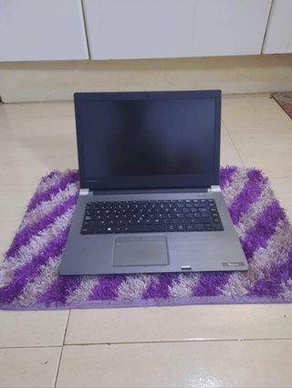 Ordenador portátil Toshiba i5