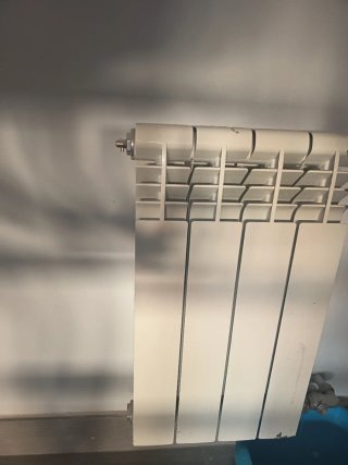 Radiador grande blanco de agua medidas 96 ancho