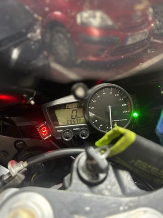 Yamaha R1 Roja y Blanca - Full Extras