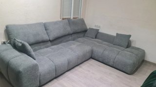 Sofá cheslong gris de tela