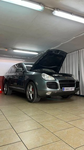 Porsche Cayenne 2003