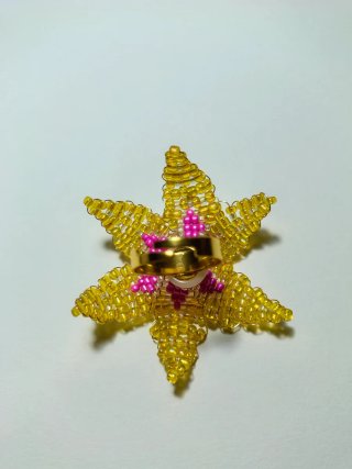 Anillo Flor Hecho a Mano con Cuentas