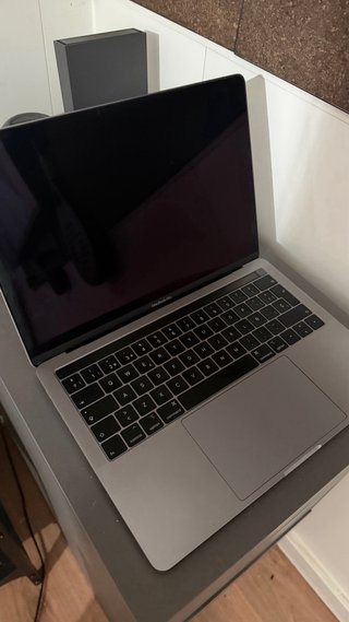 MacBook Pro Gris Espacial