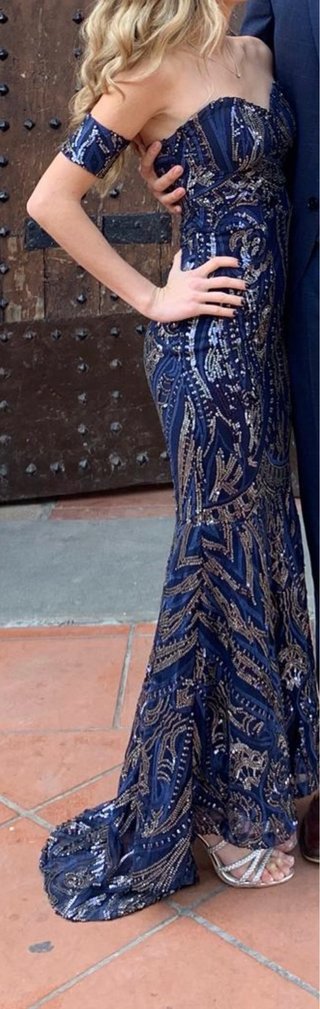 Vestido de fiesta azul y dorado