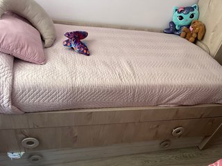 Cama infantil con cajones
