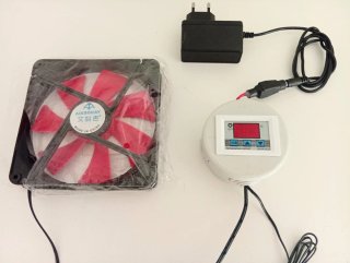 Pequeño Ventilador 12V con Termostato y Adaptador