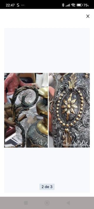 Jarrón antiguo de bronce con asas