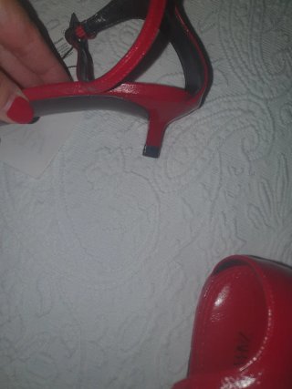 Sandalias Zara charol rojo tacón kitten