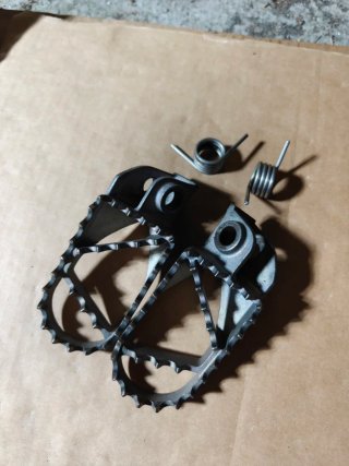 ESTRIBERAS ORIGINALES SHERCO
