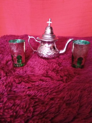 Tetera Marroquí y Vasos