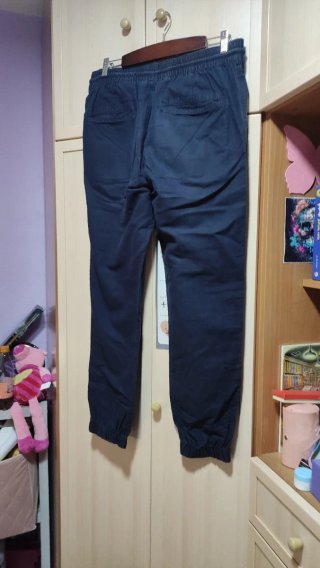 Pantalones azules con cordón