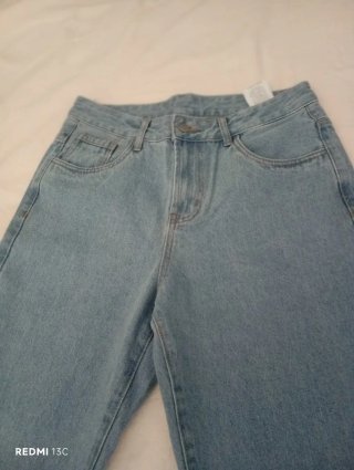 Pantalón vaquero talla 40 sin estrenar de chico .