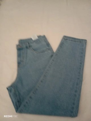 Pantalón vaquero talla 40 sin estrenar de chico .