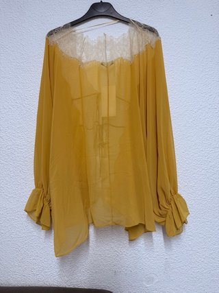 Blusa con encaje