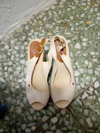 Sandalias cuña blancas