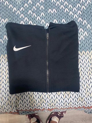 Chaqueta Nike Negra con Cremallera