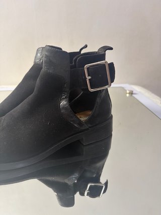Botines negros de ante